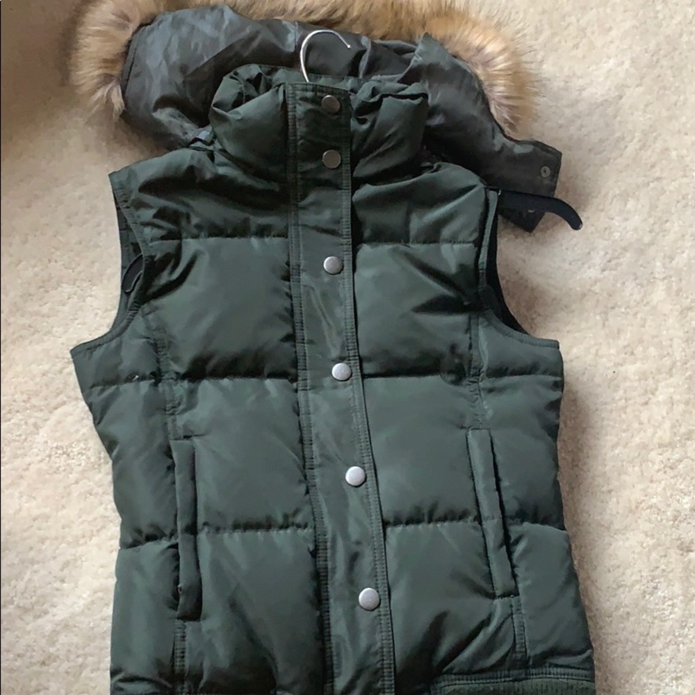 Benetton hunter green puffer vest sz XS